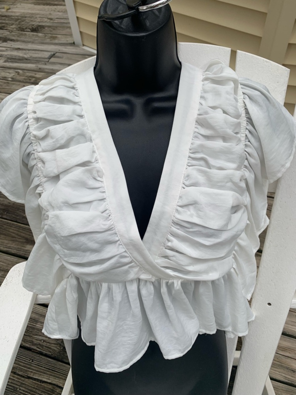 Entro Rouched Ruffle V-Neck cropped blouse white S open back - Picture 6 of 7
